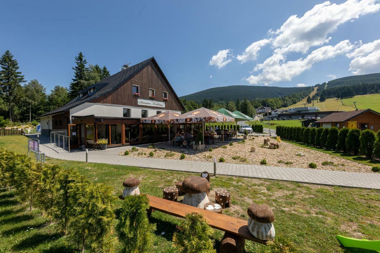 Penzion Neubauer Hotel Ostruzna Exterior photo